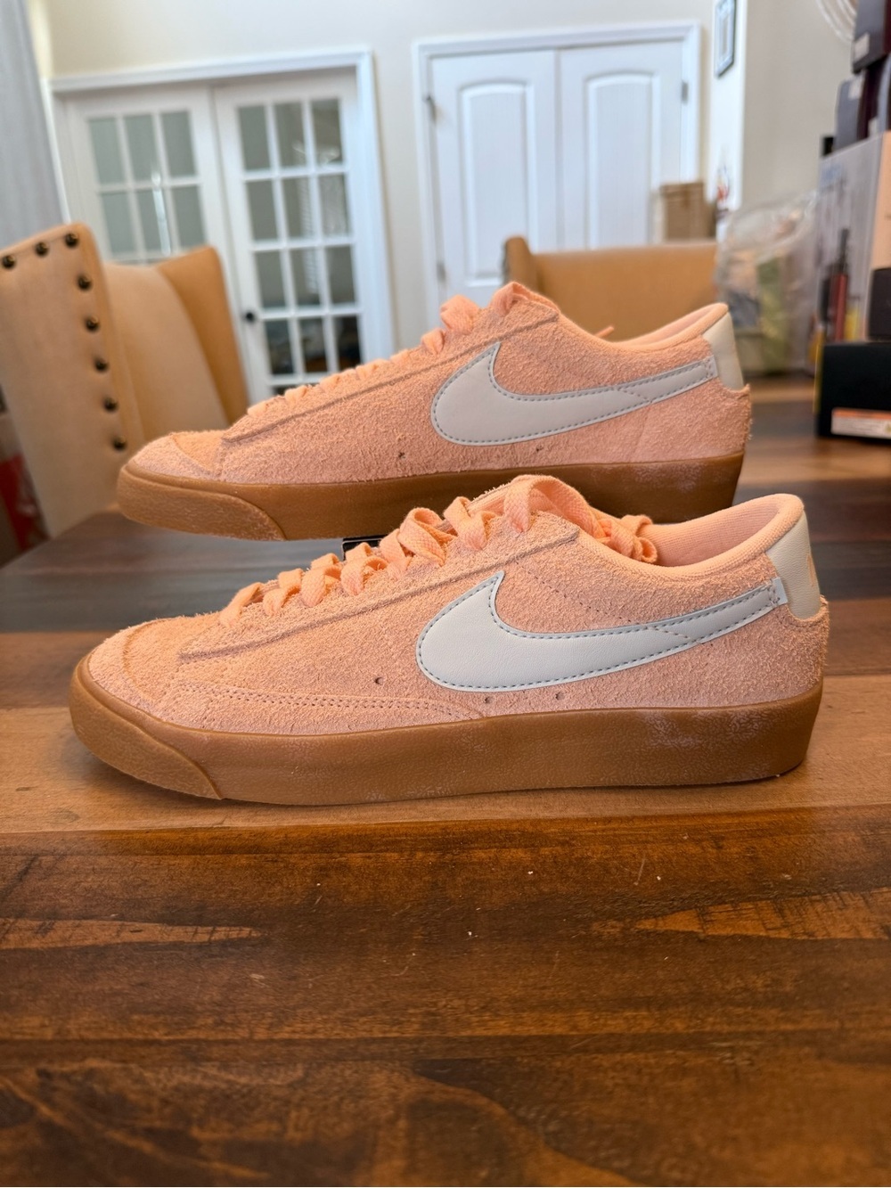 Nike Blazer '77 Low Top Lace-Up Suede Sneaker Pink/White FQ8060-800